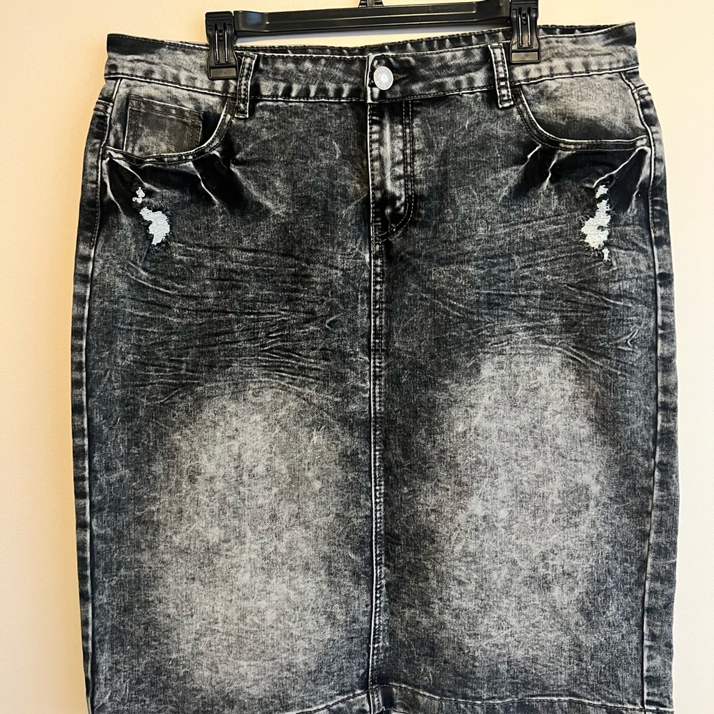 Gray and Black Knee-Length Pencil Jean Skirt Be Girl sz 2XL